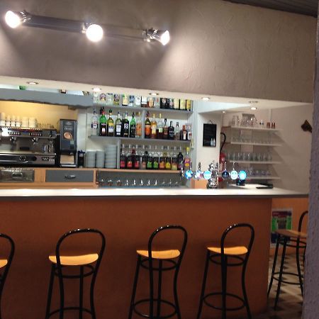 Mezel Bar Hotel De La Place المظهر الخارجي الصورة